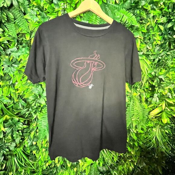 MIAMI HEAT Shirt Men Medium Black Graphic Print Red Pixel Logo NBA‎ Sports 0577 - Picture 4 of 8